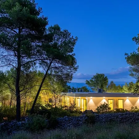 Villa Nid Cache