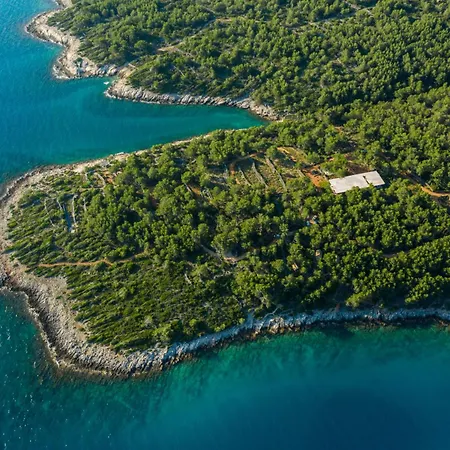 Nid Cache Villa *