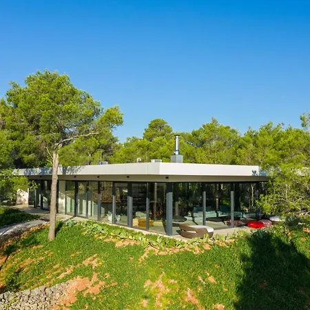Villa Nid Cache